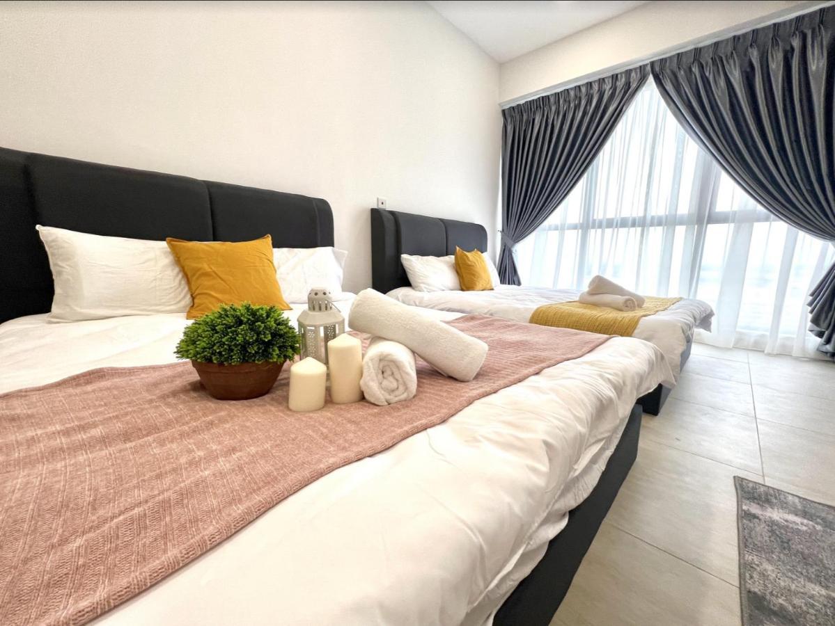 Apartment Circuit # Bell Twin King Kota Warisan Klia - Near Klia *