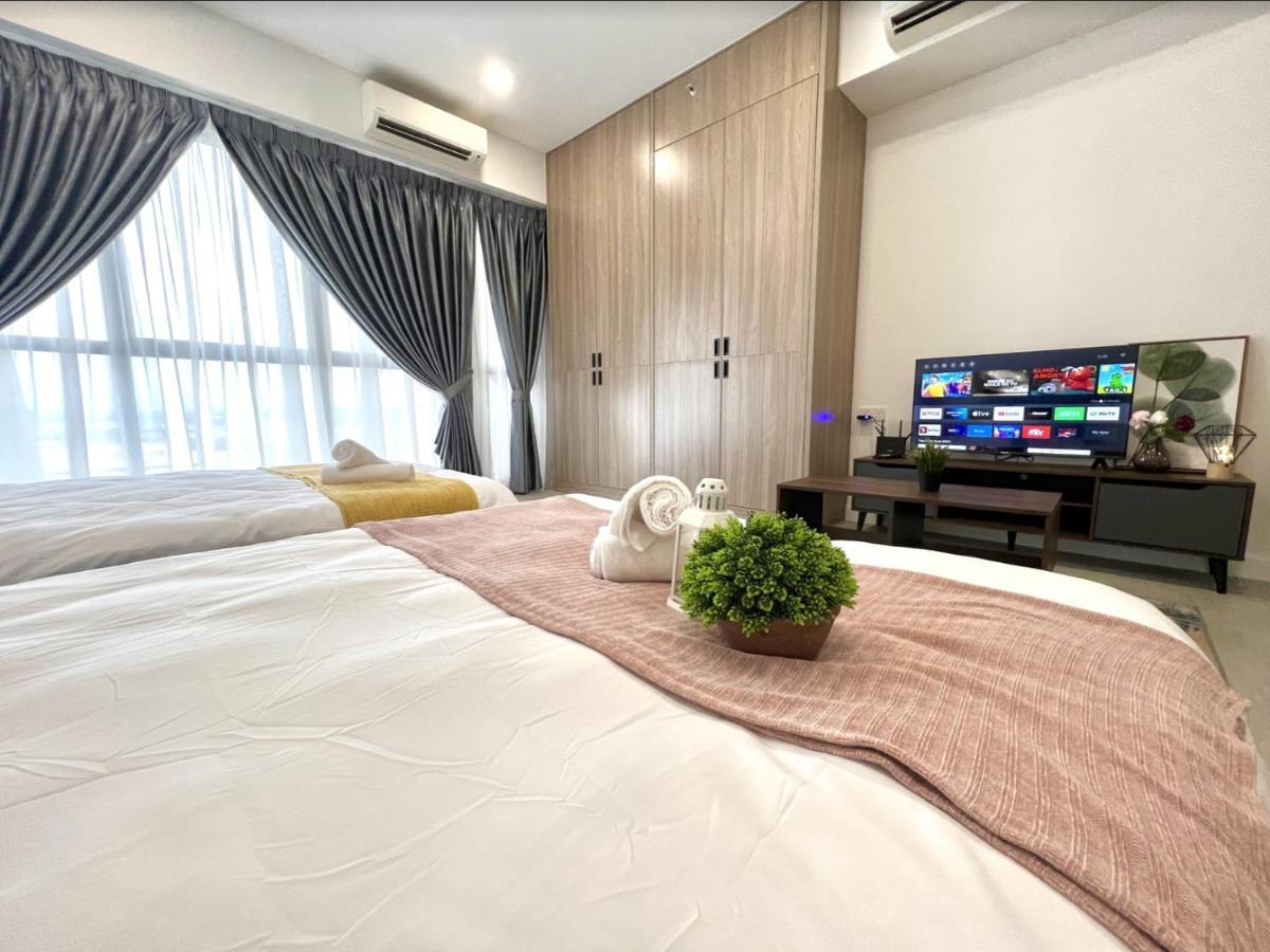 Circuit # Bell Twin King Kota Warisan Klia - Near Klia Apartment *